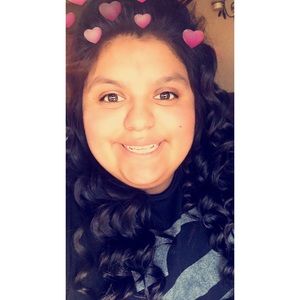 Meet your Posher, Valeria